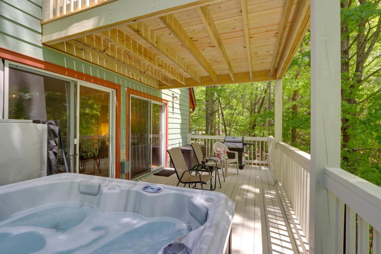 Blue Ridge Getaway With Hot Tub And Seasonal View! Villa Luaran gambar
